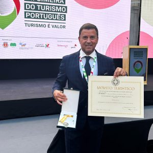 APHORT distinguida com medalha de mérito turístico